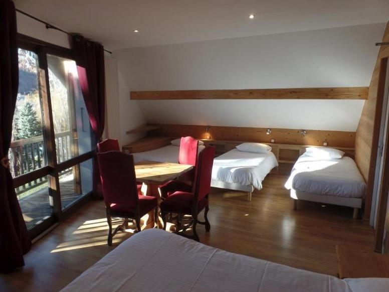 Hotel Les Vallois Vallouise Pokoj fotografie